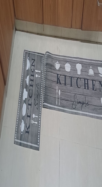 Are Kitchen Mats Normally Cleaned Everyday? Essential Cleaning Tips